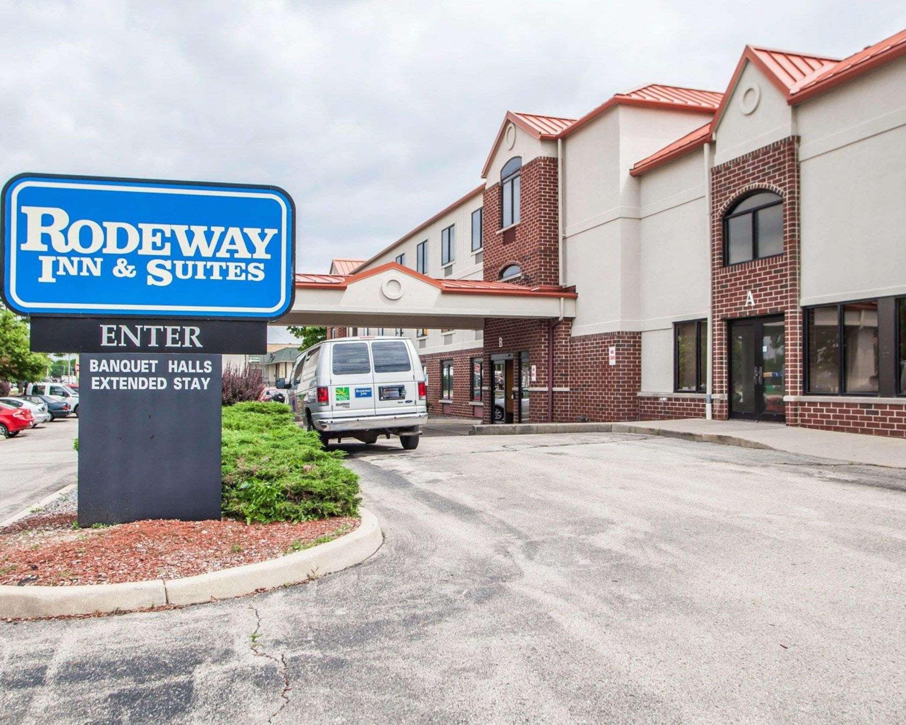 Rodeway Inn & Suites Milwaukee Airport Exterior photo